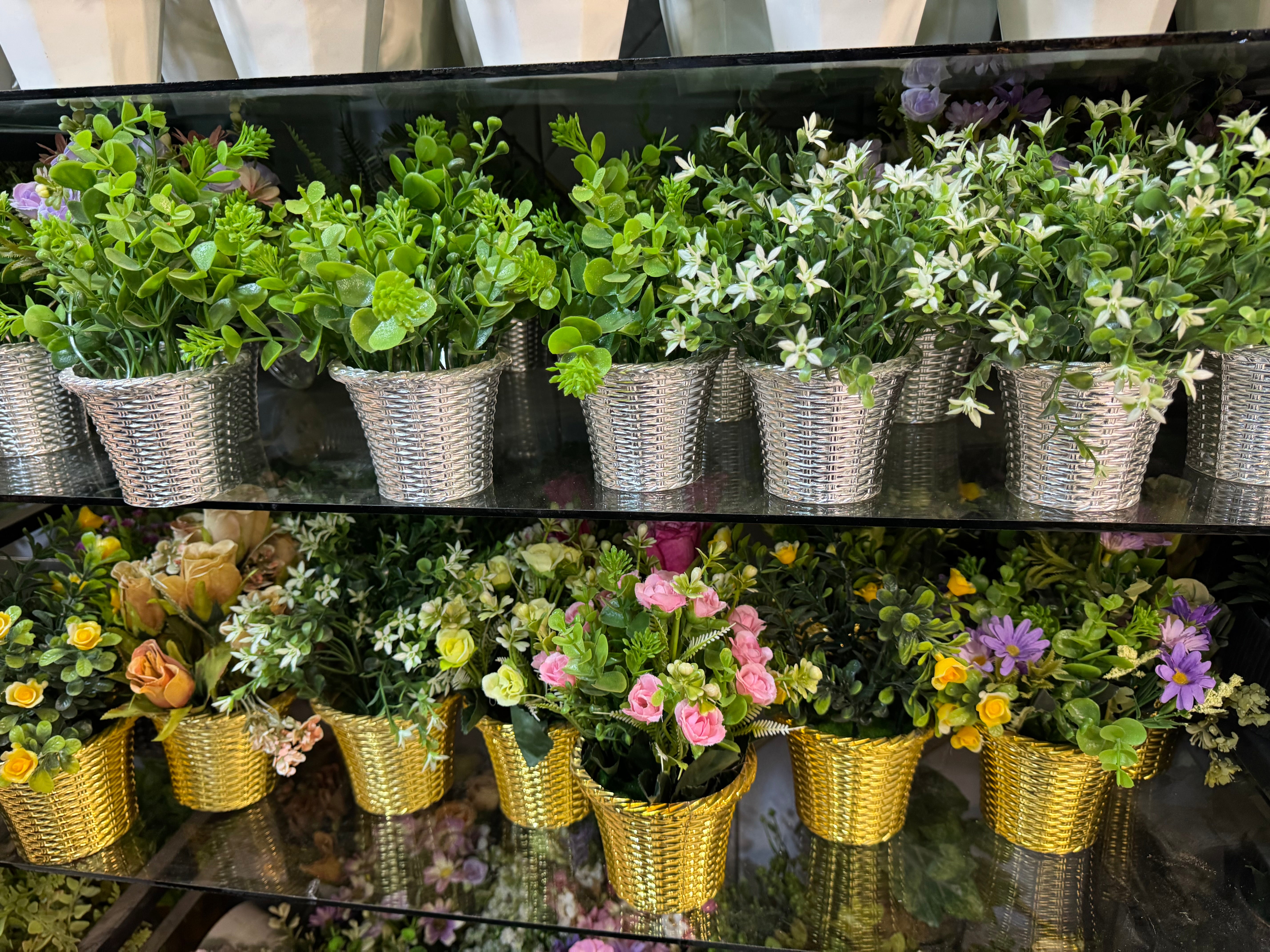 Mini floral golden silver pots