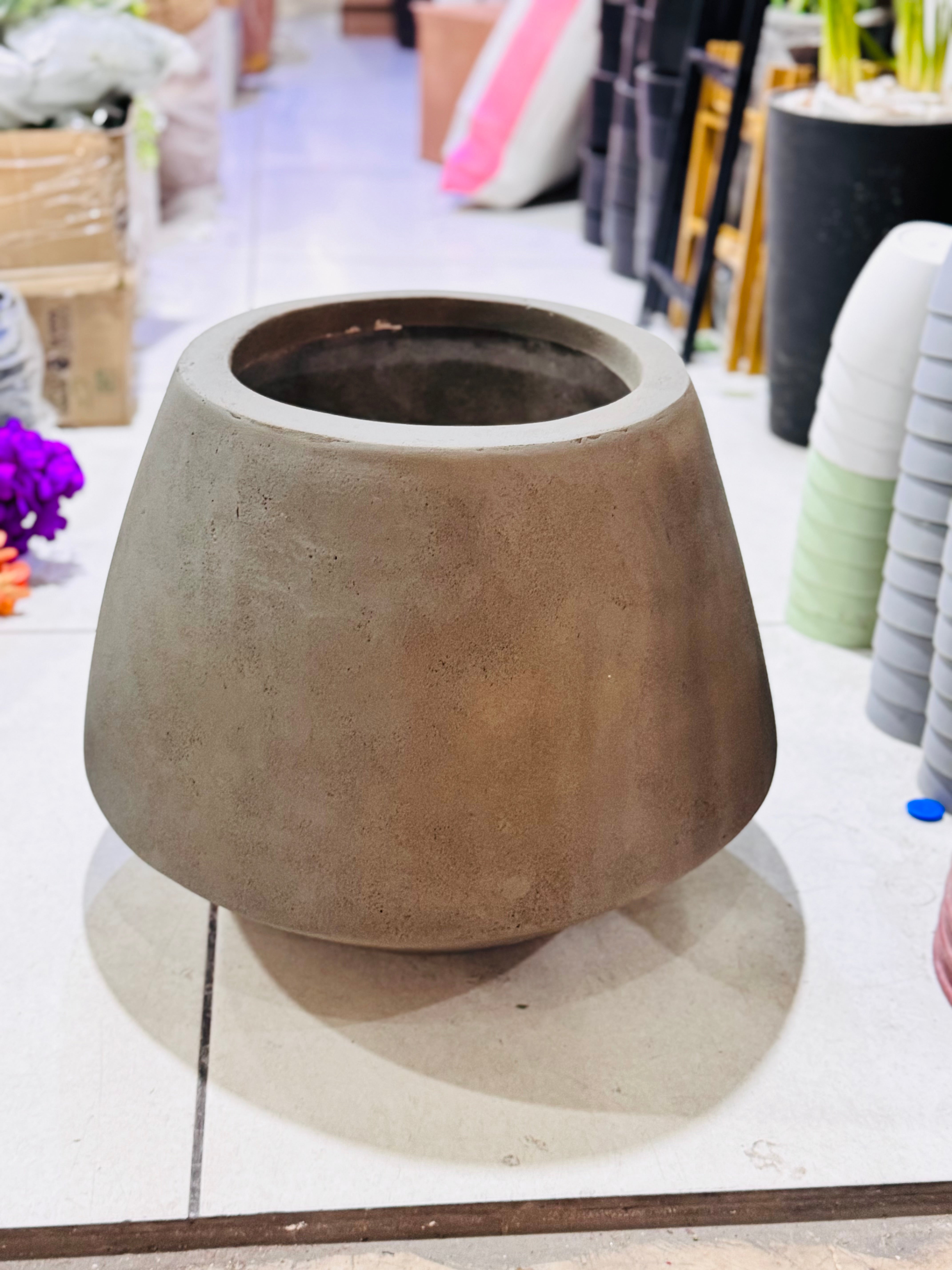 Stone finish planter