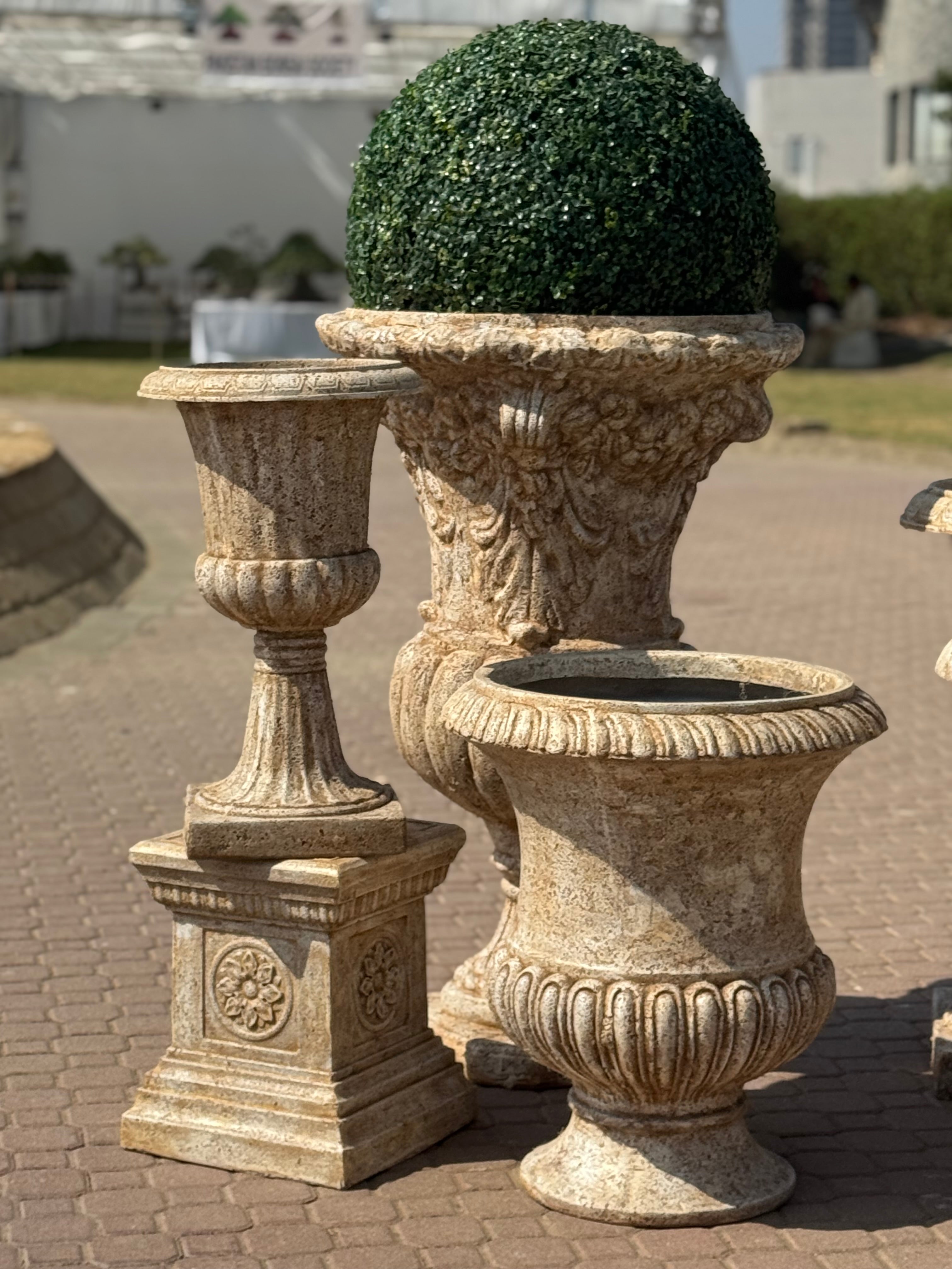 ROMAN PLANTERS -stone finish