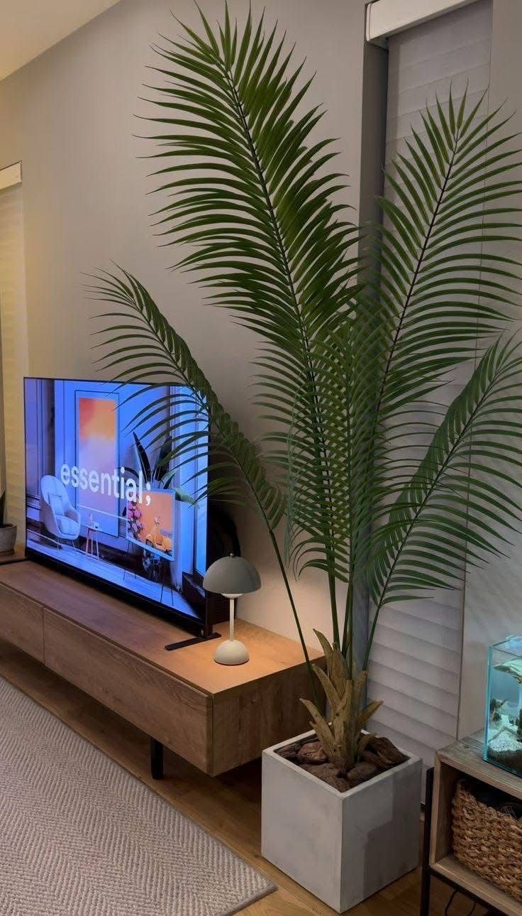 Premium Real -Touch arica palm