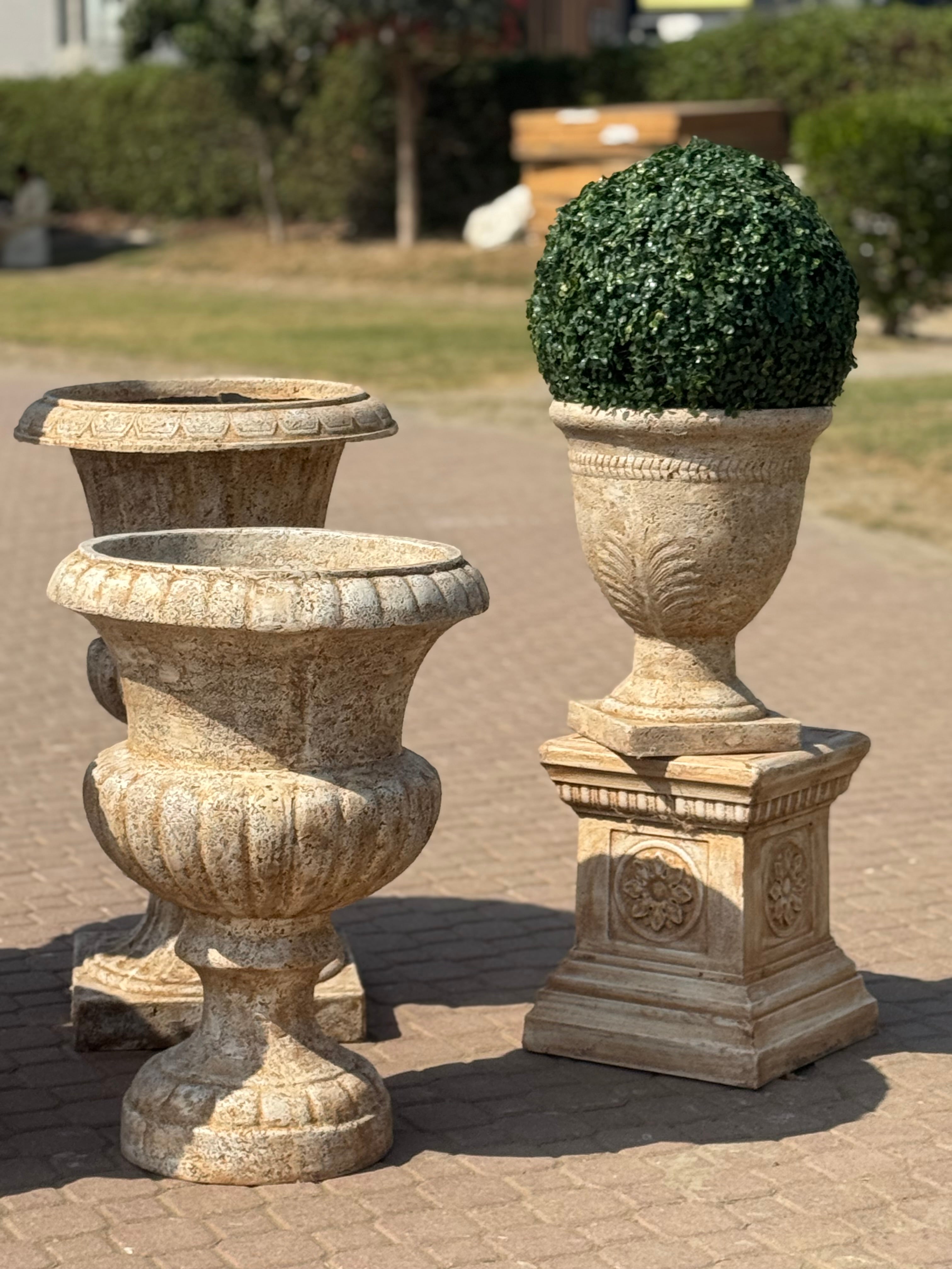 ROMAN PLANTERS -stone finish