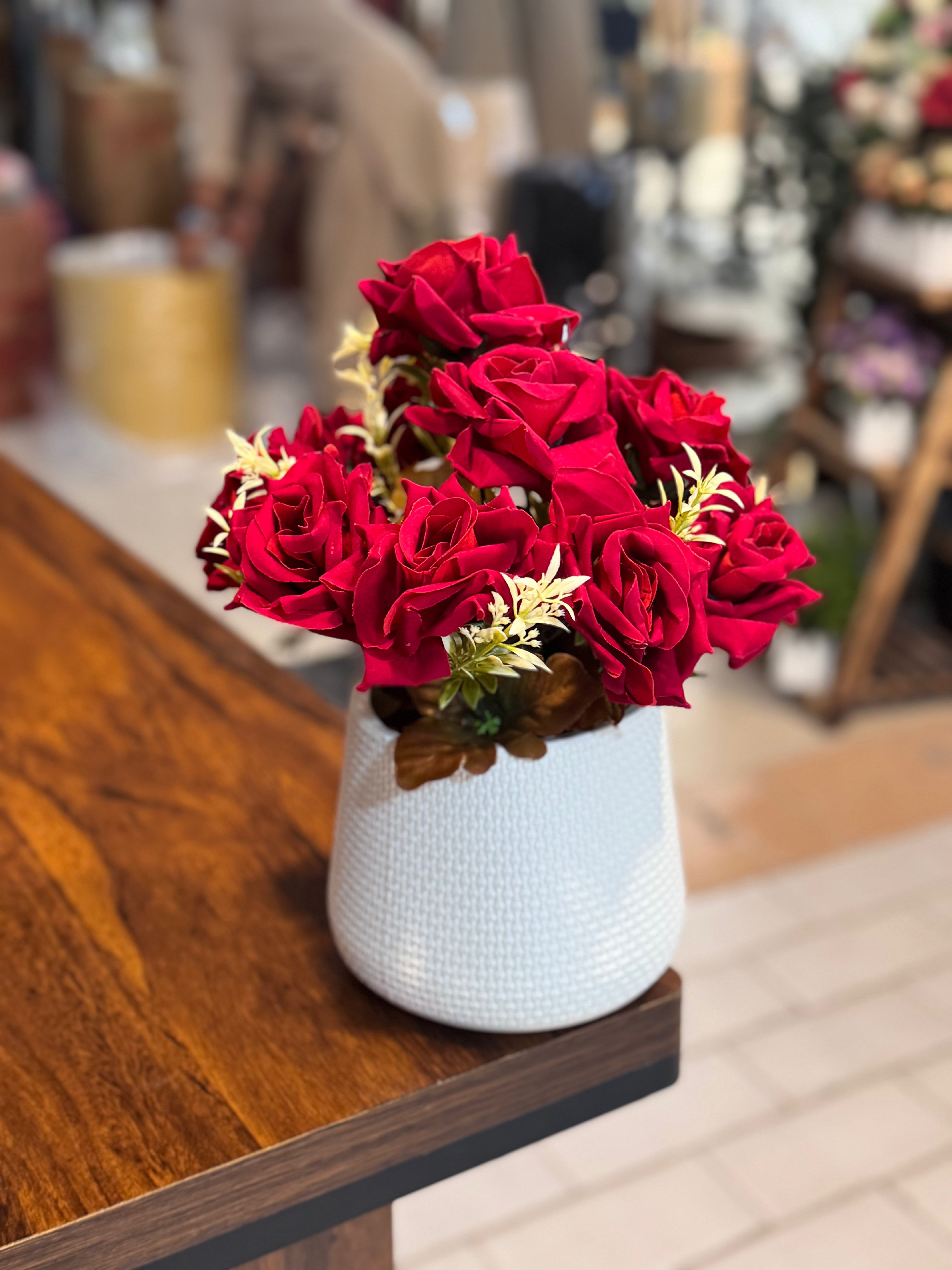 Premium Velvet Roses pot