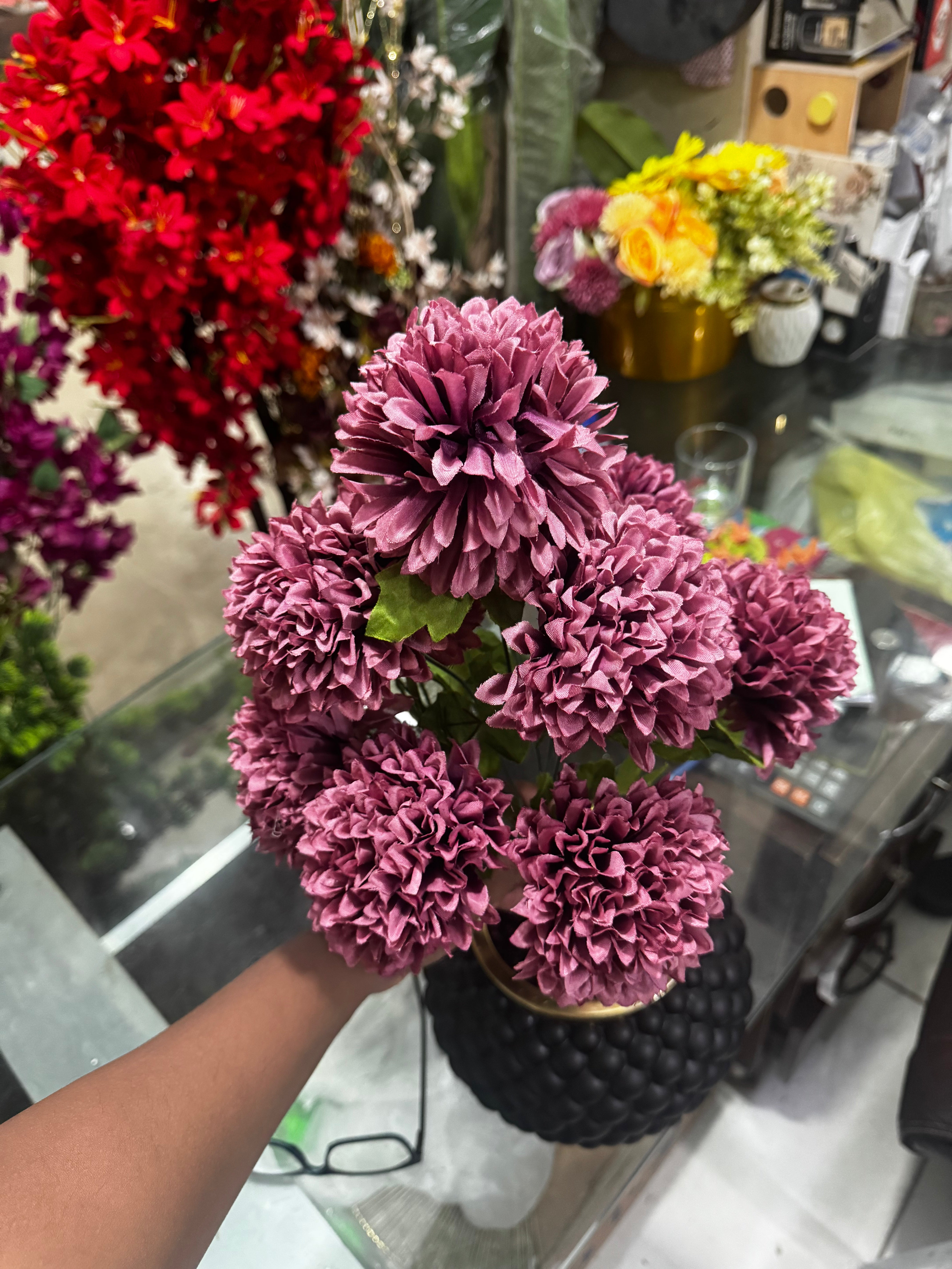 Mauve carnation floral bunch