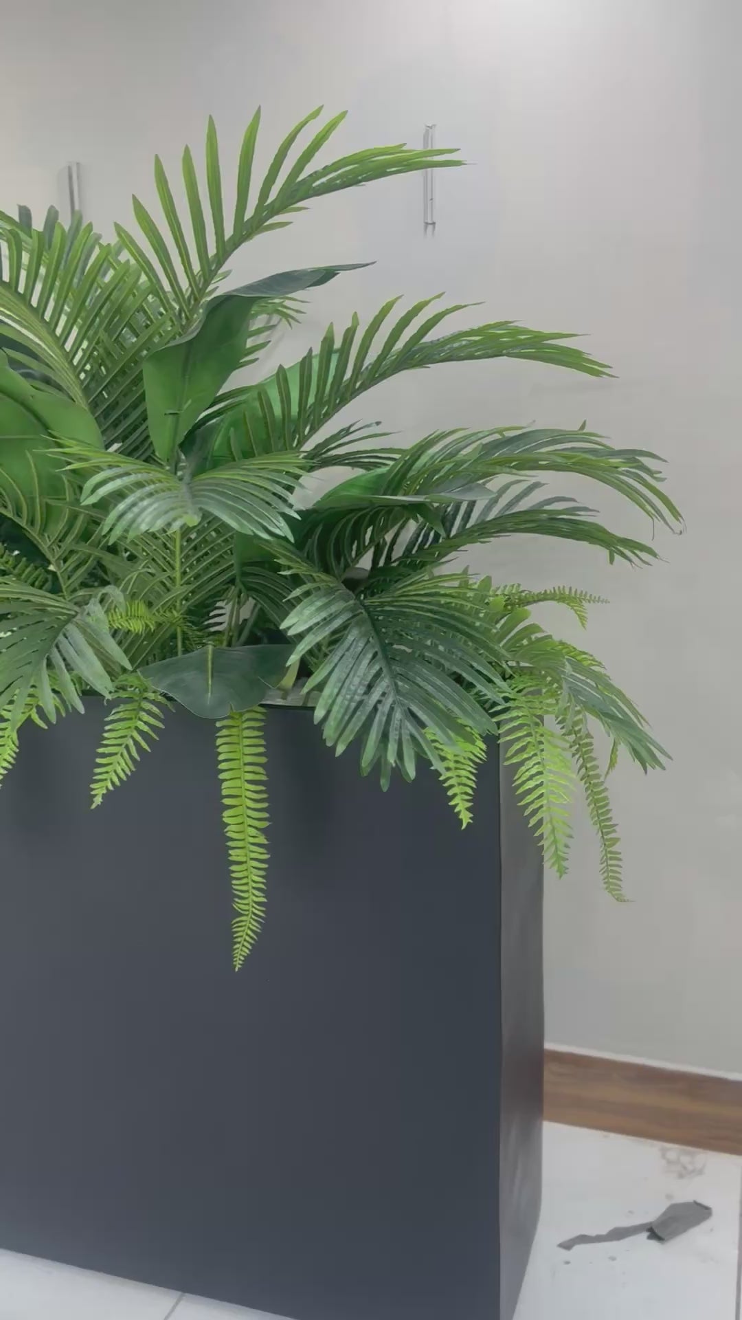 Tropical Horizon Fiber Planter – Premium Palm & Fern Arrangement