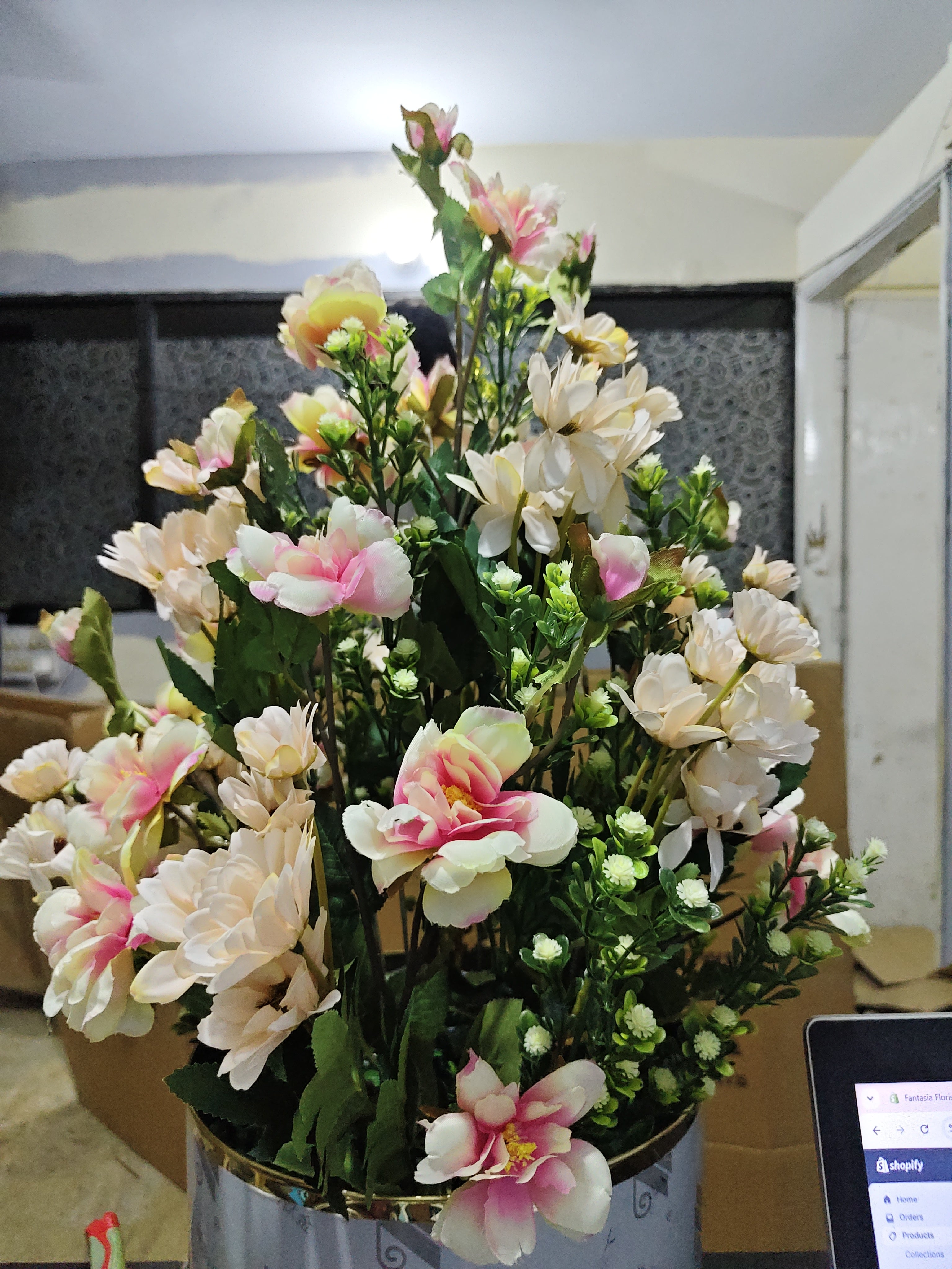 Floral century stand & Planter