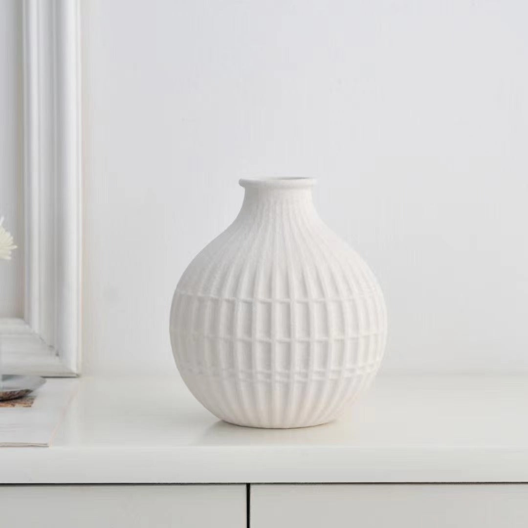 Matt sphere vase